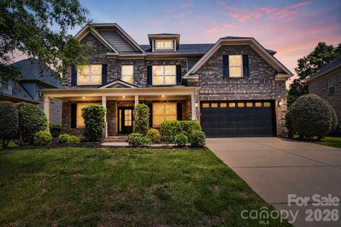 Photo of 4624 Pebble Run Drive, Matthews, NC 28105 (MLS # 4383386)