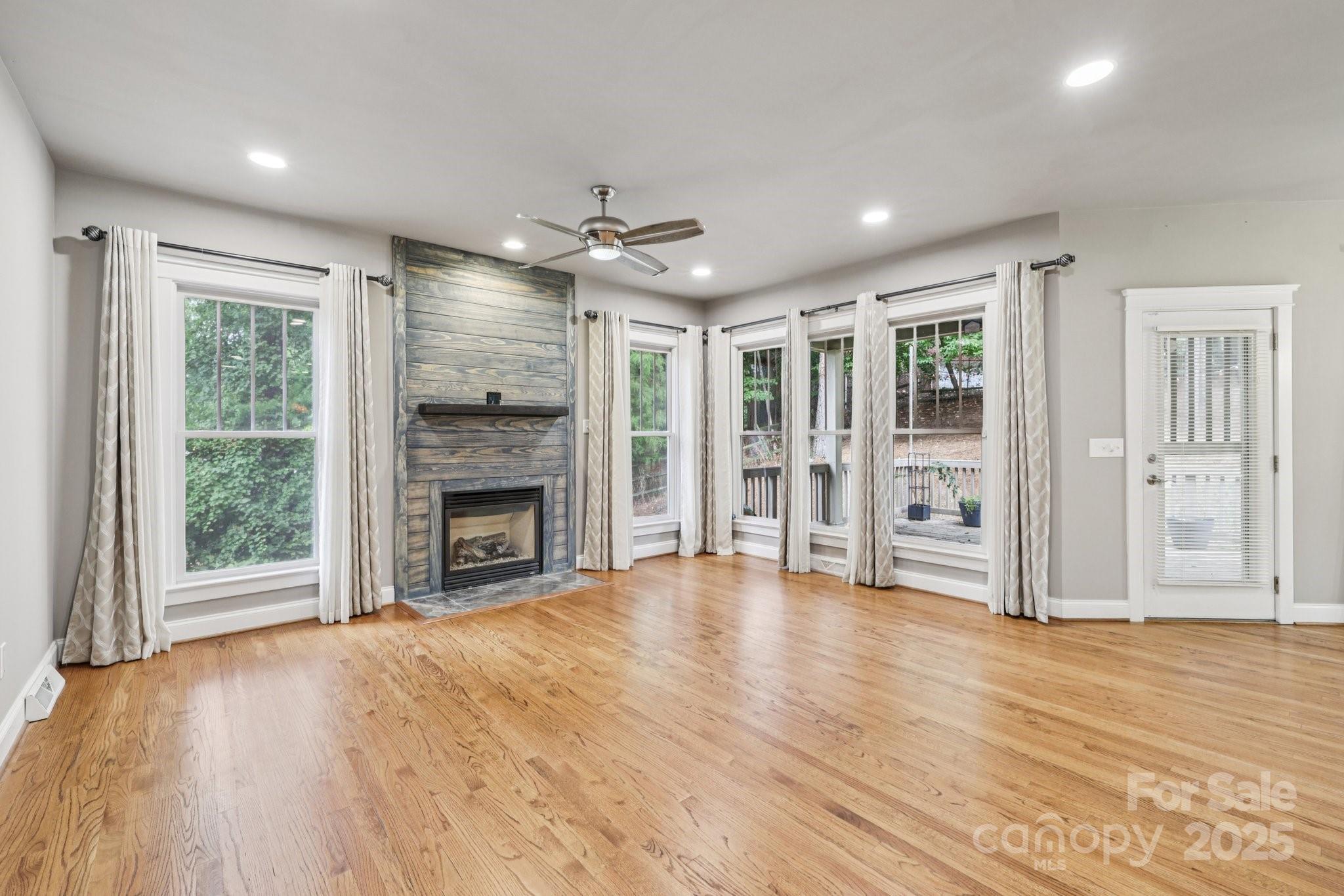 Lakeshore - Residential