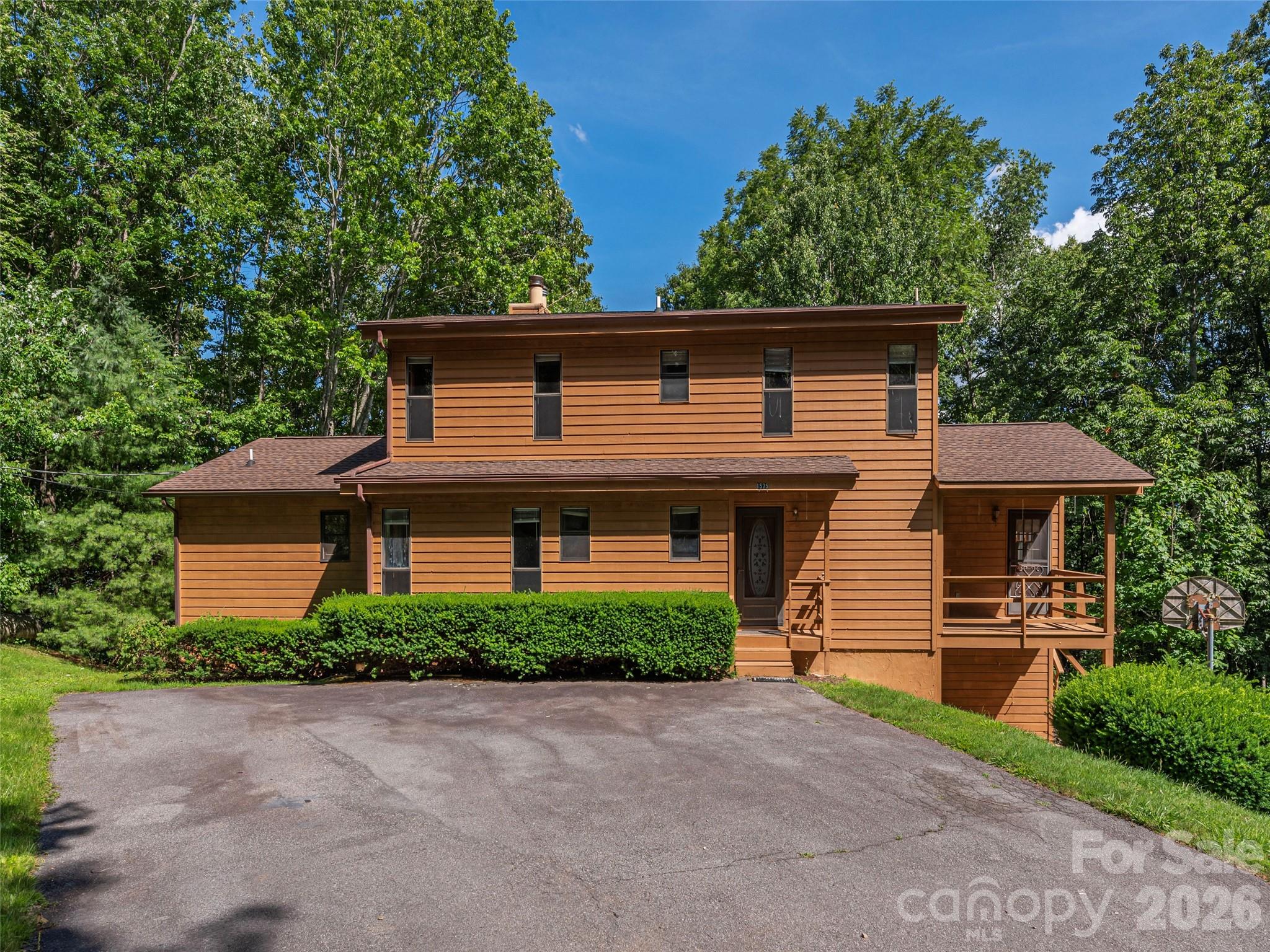 1575 Red Maple Drive