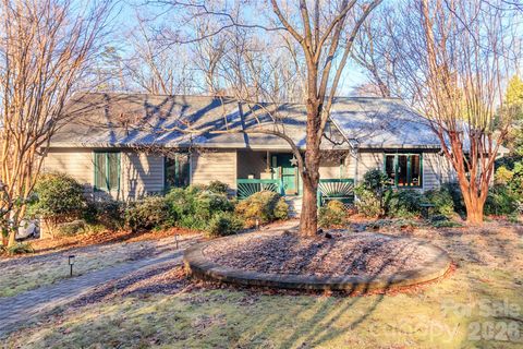 Photo of 6111 Bittersweet Lane, Charlotte, NC 28270 (MLS # 4338052)