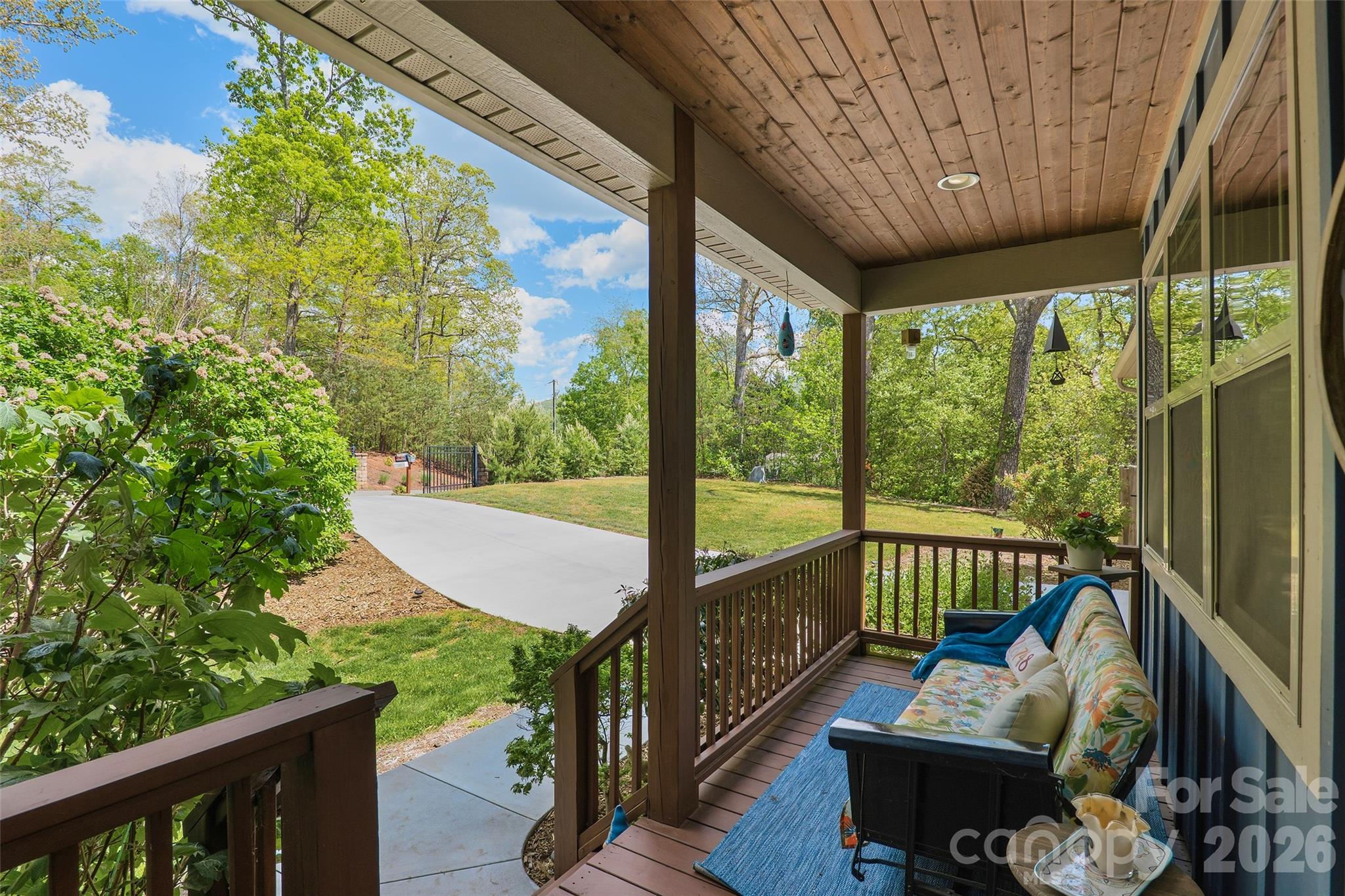 4 Oak Mountain Drive