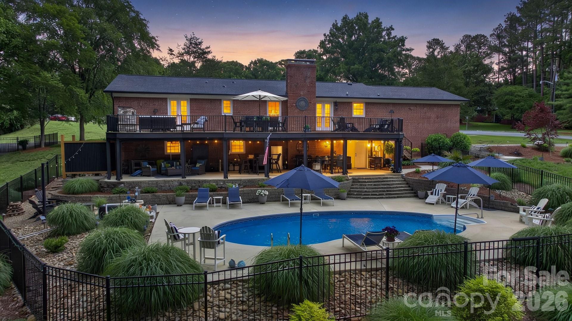 301 Pinecroft Lane