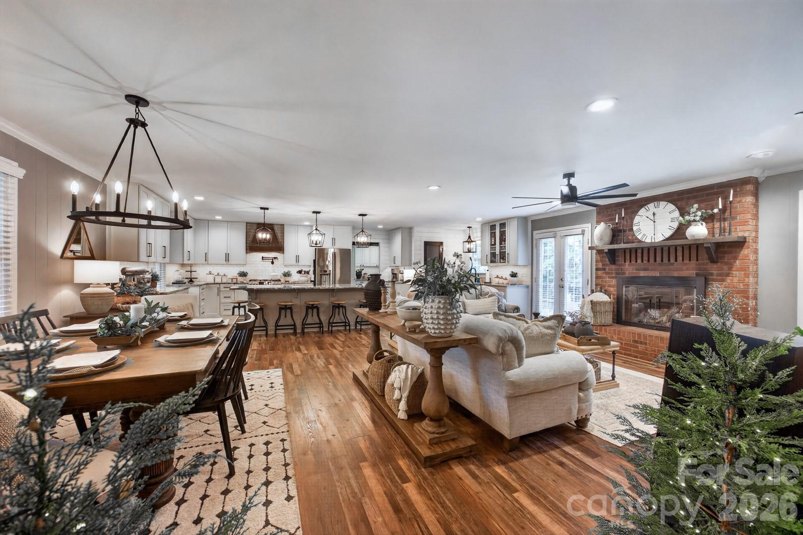 301 Pinecroft Lane
