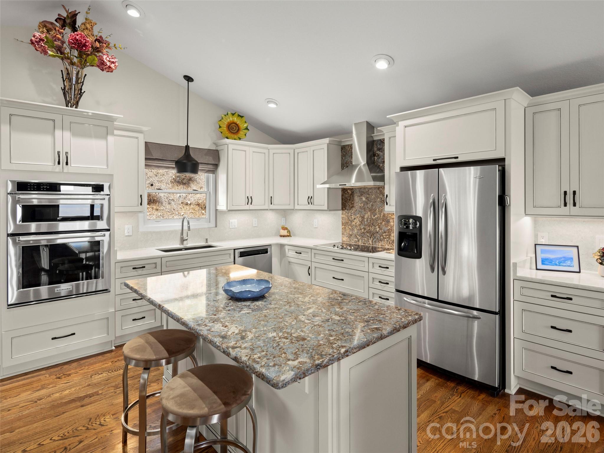 Walker-In-The-Hills - Residential