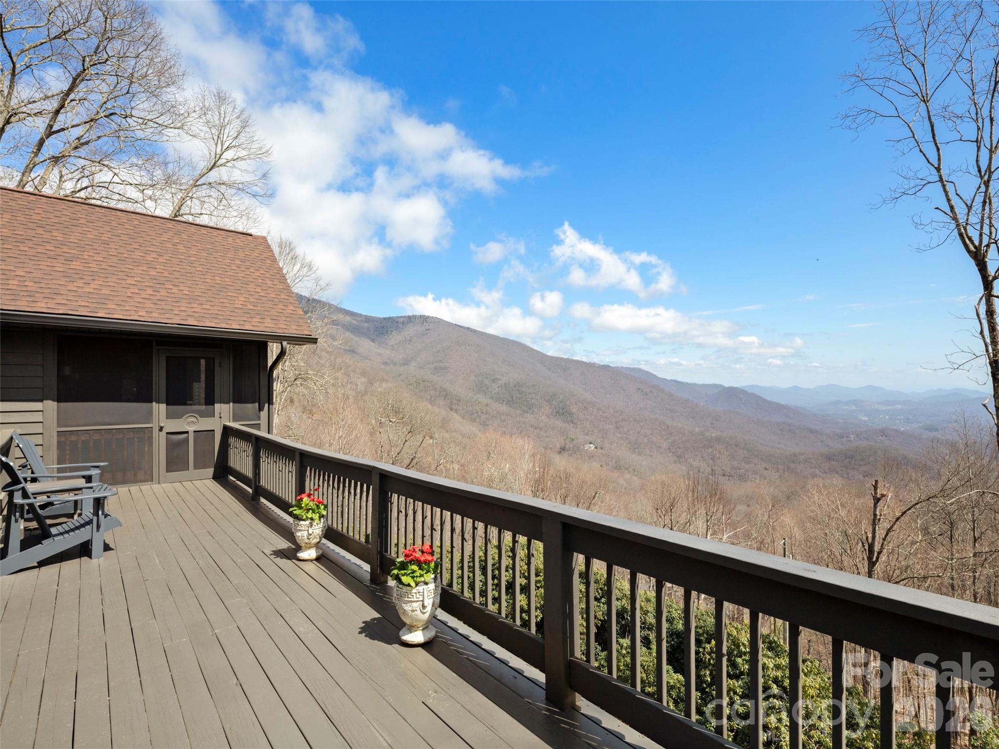 Walker-In-The-Hills - Residential