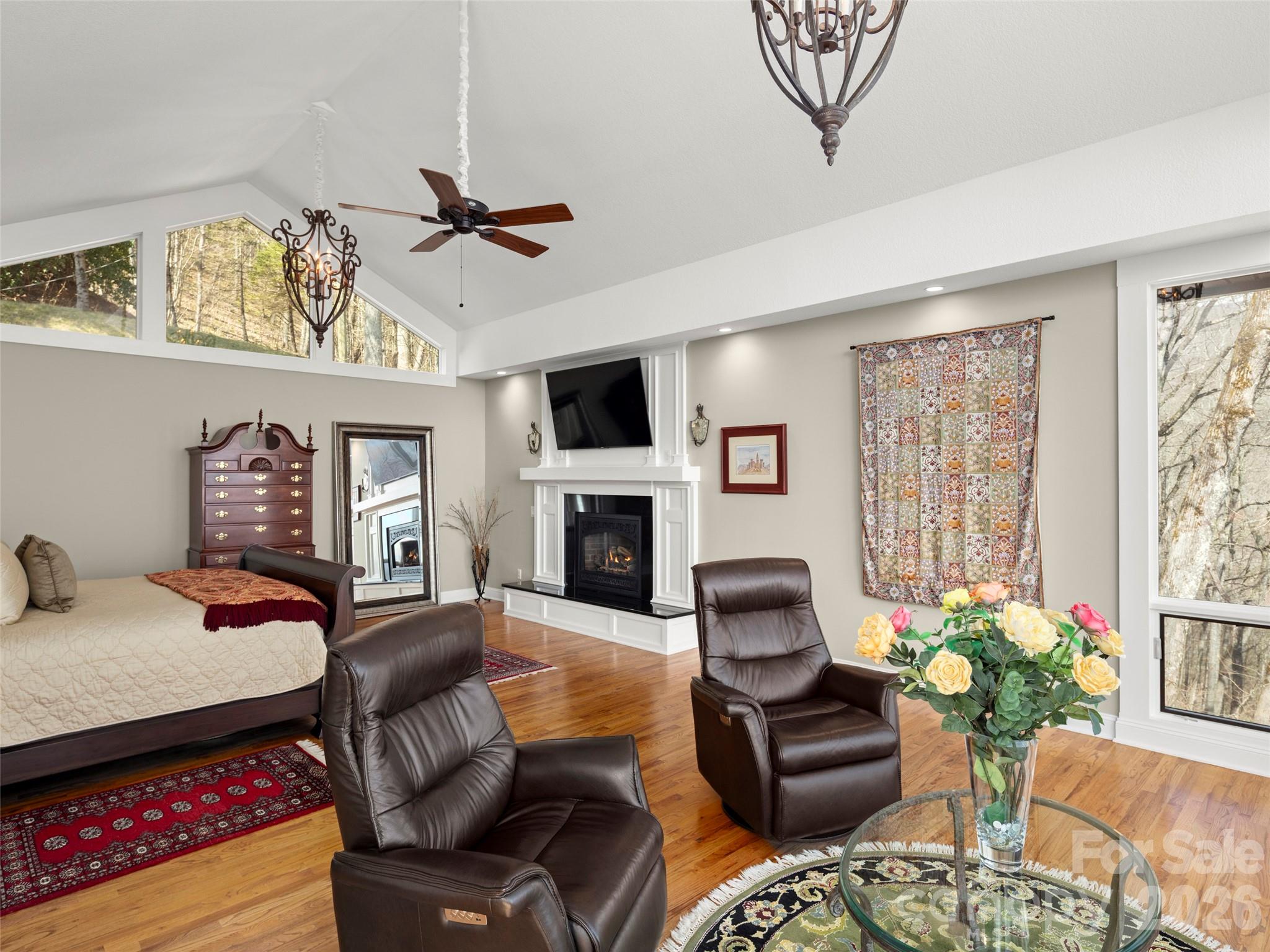 Walker-In-The-Hills - Residential