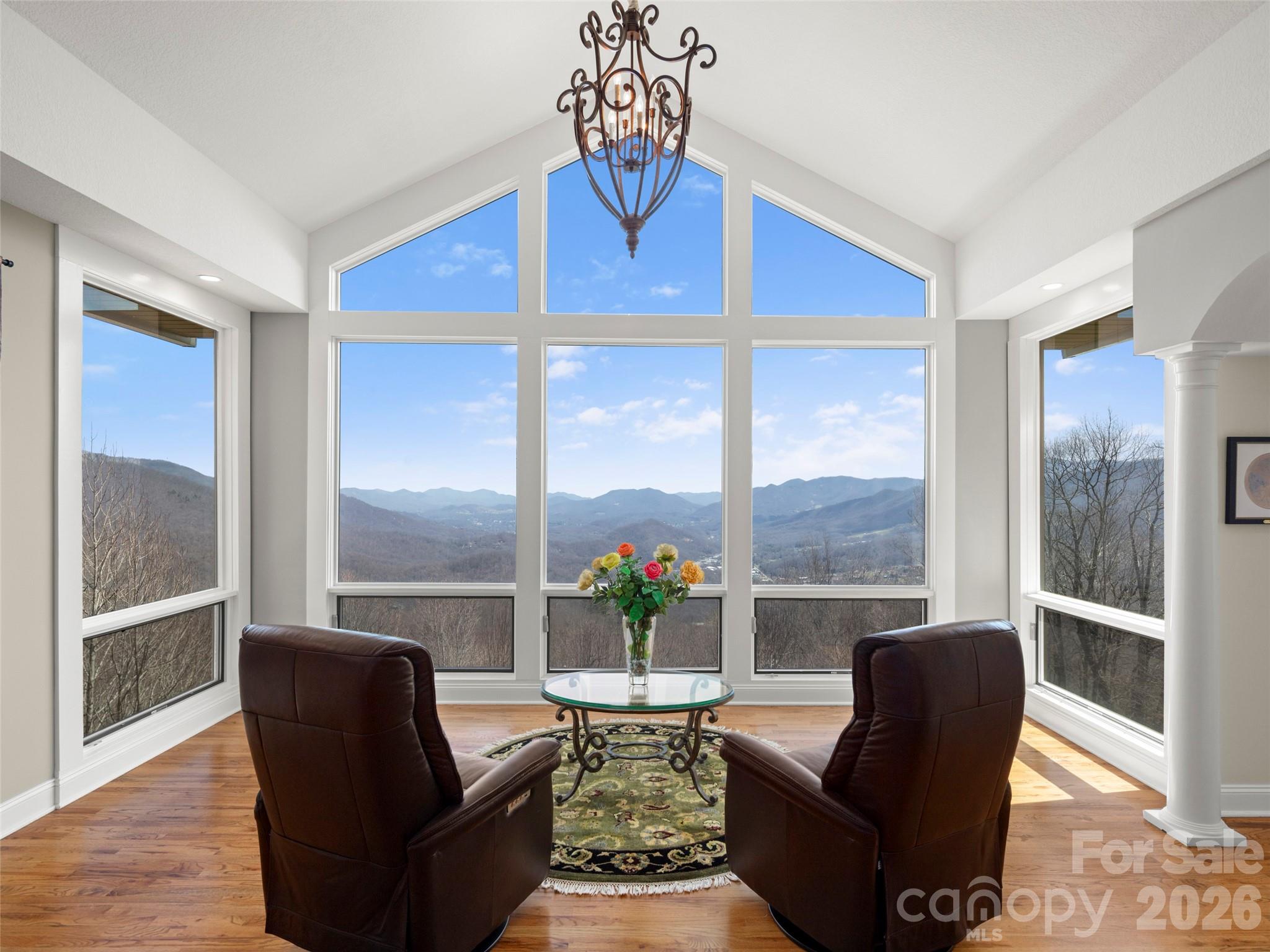 Walker-In-The-Hills - Residential