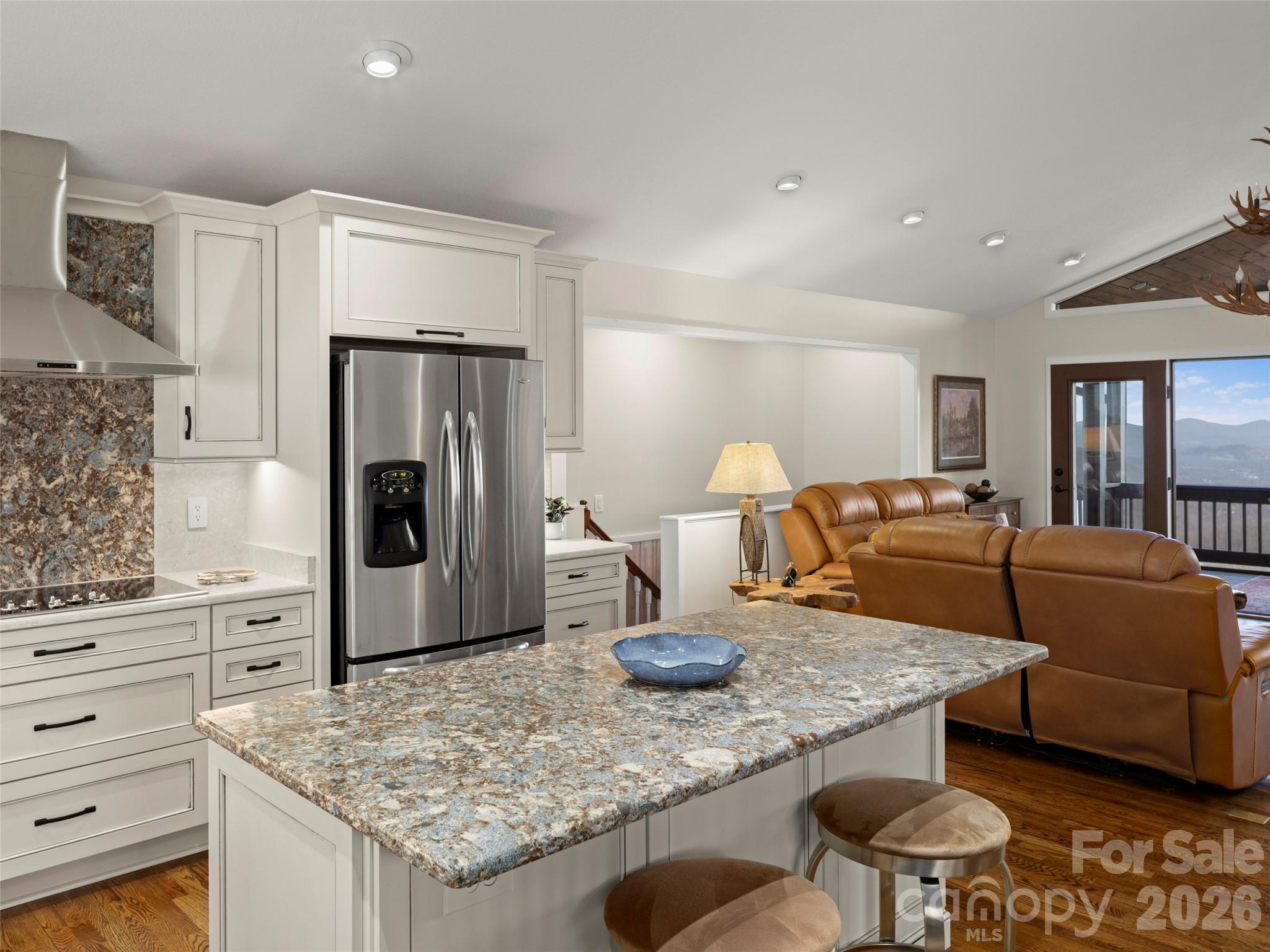 Walker-In-The-Hills - Residential