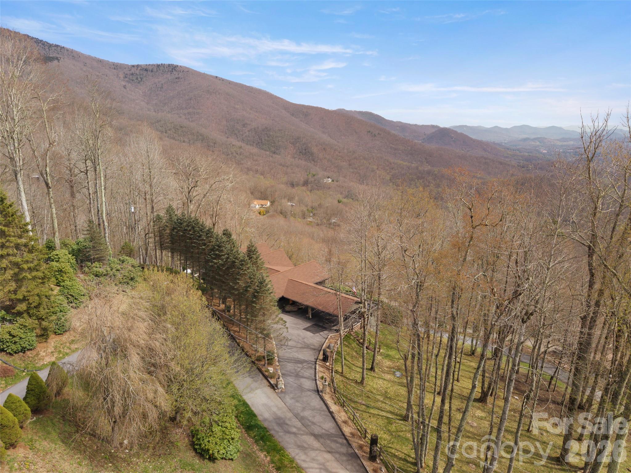 Walker-In-The-Hills - Residential