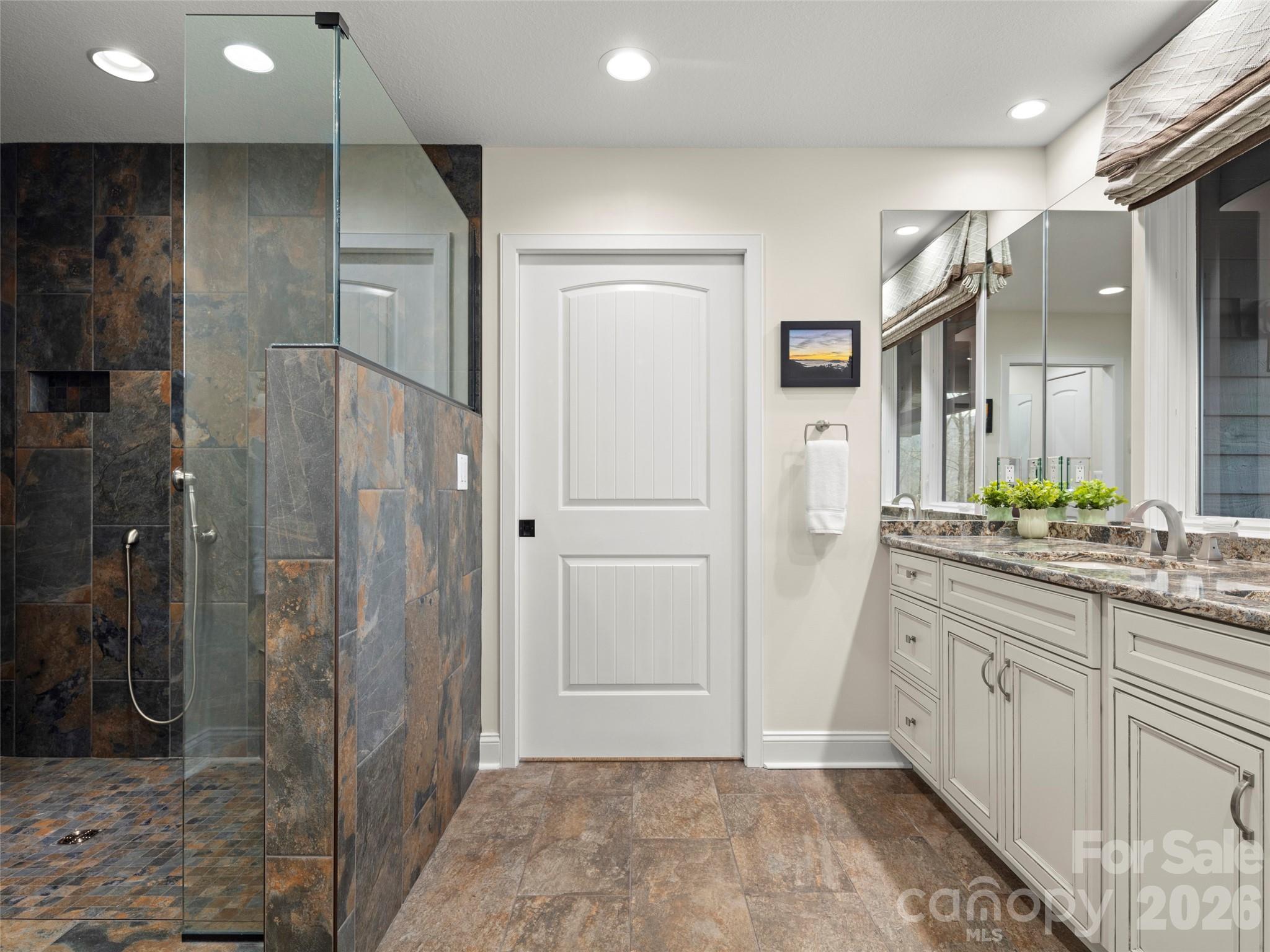 Walker-In-The-Hills - Residential