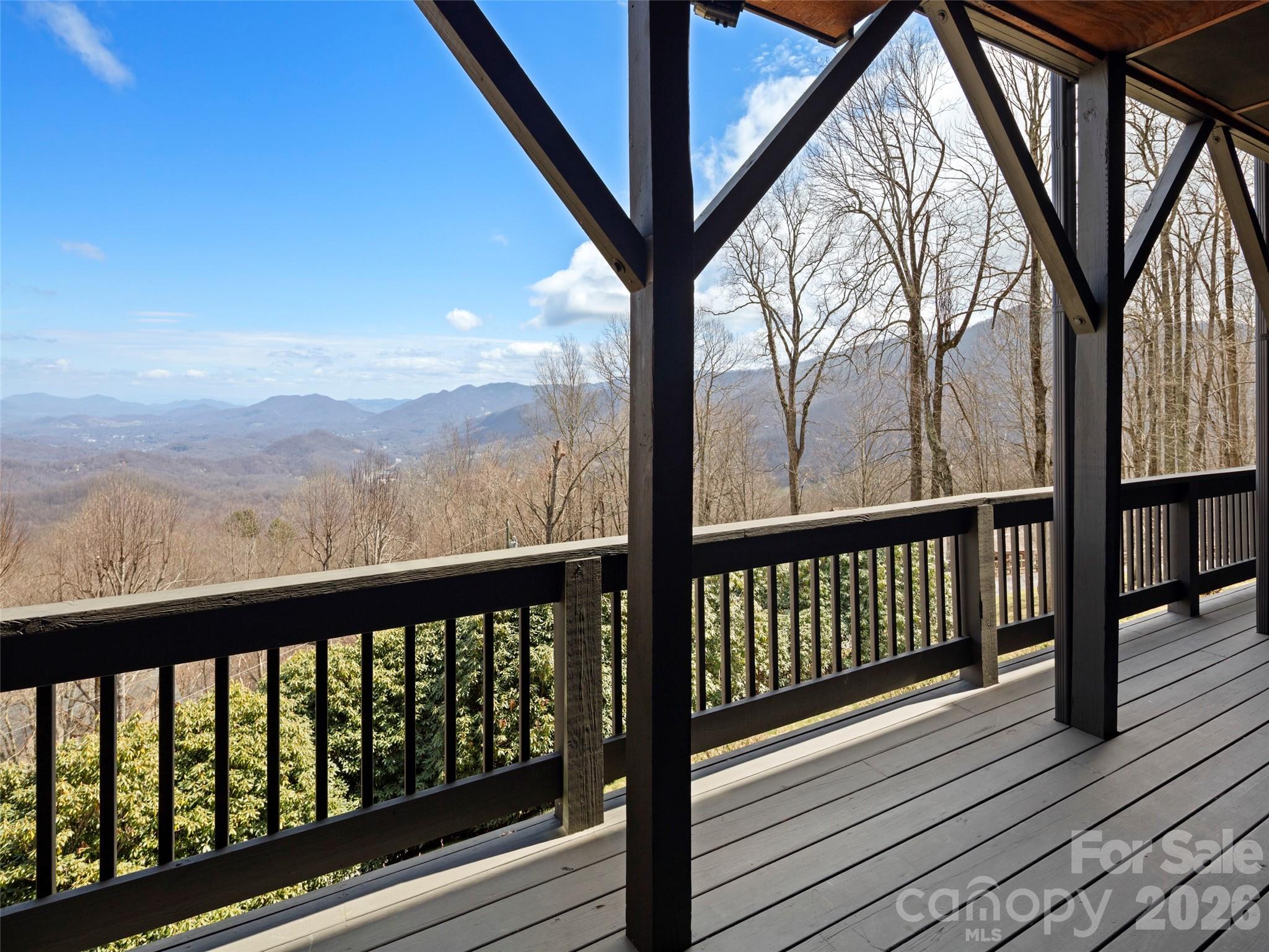 Walker-In-The-Hills - Residential