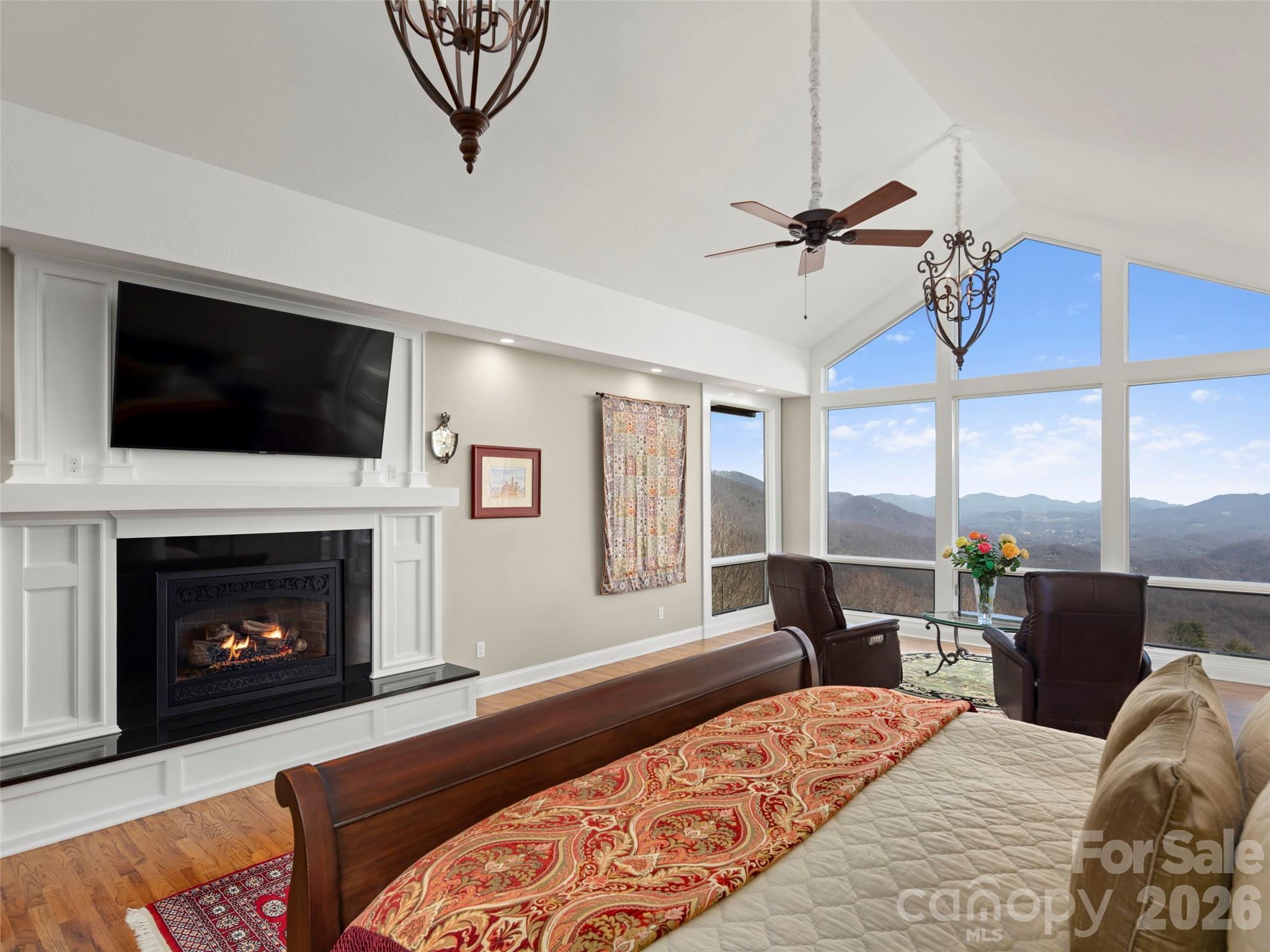 Walker-In-The-Hills - Residential