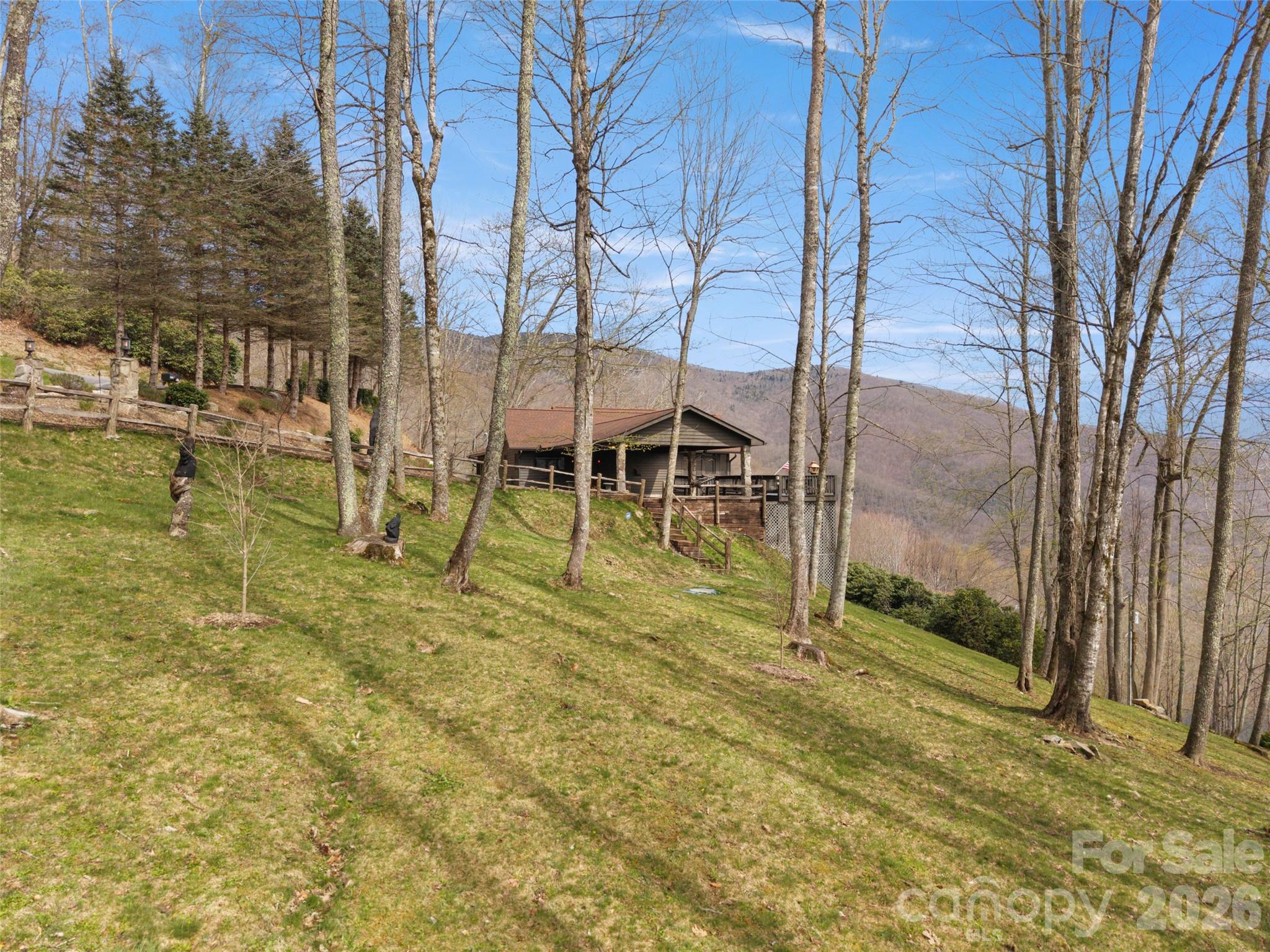 Walker-In-The-Hills - Residential