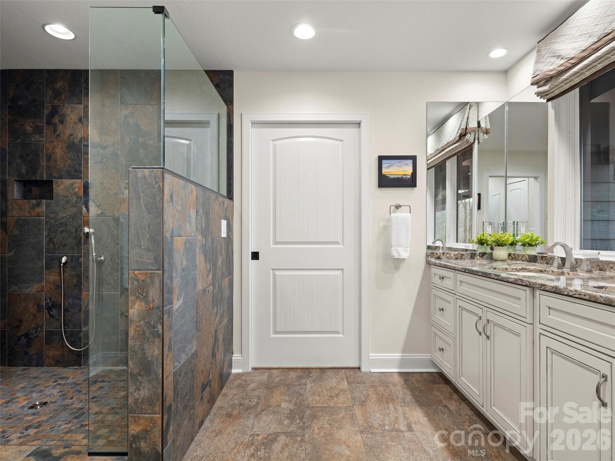 Walker-In-The-Hills - Residential