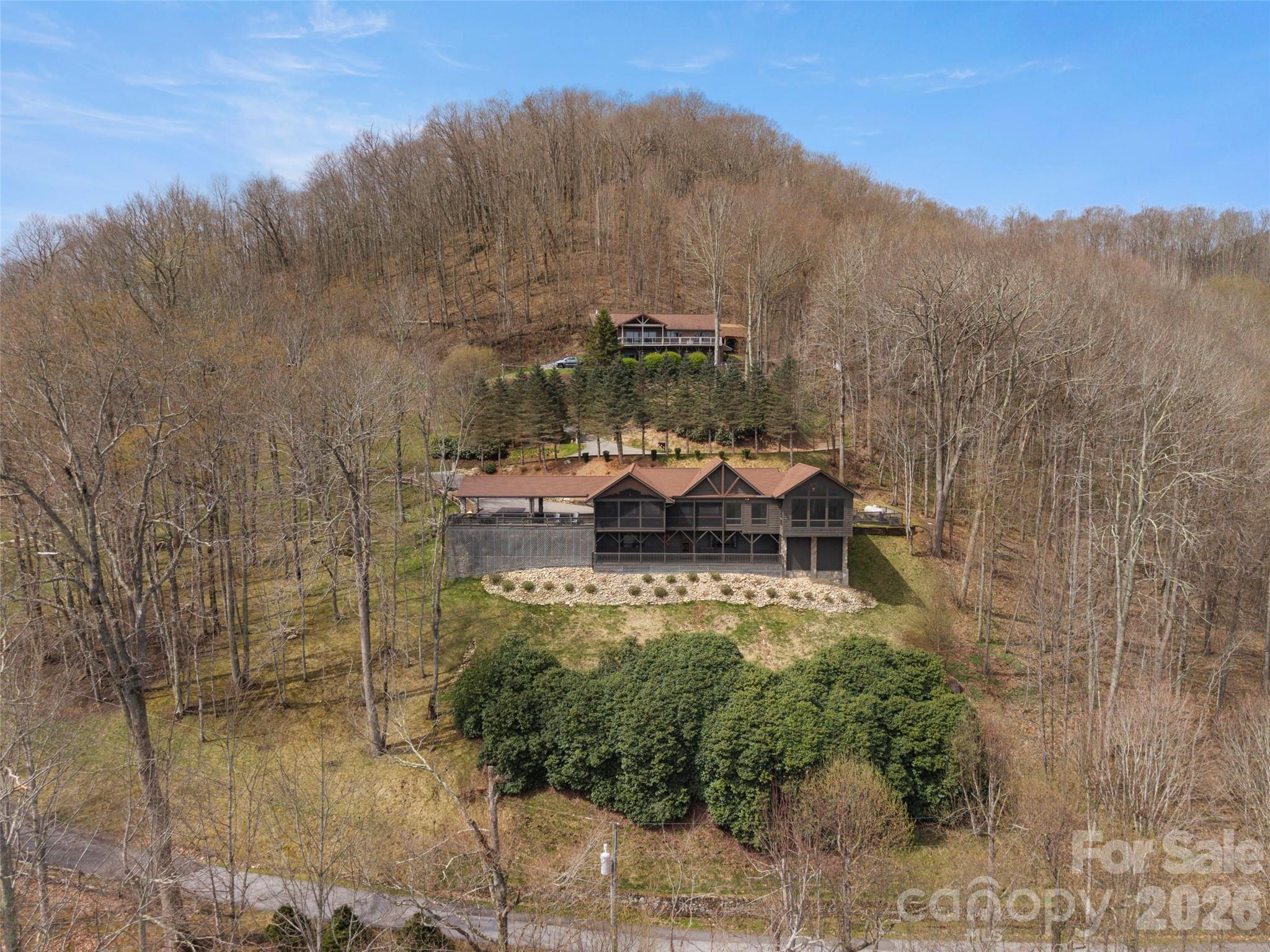 Walker-In-The-Hills - Residential