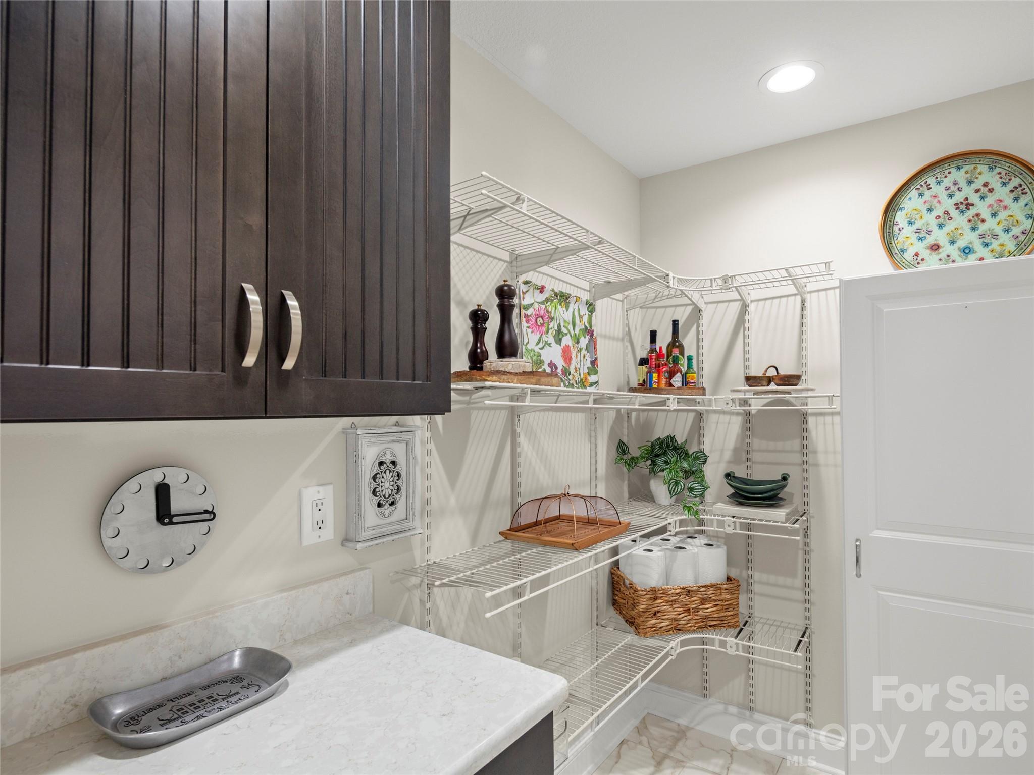 Walker-In-The-Hills - Residential