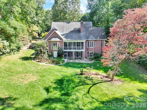 Photo of 5476 Deer Run Court, Davidson, NC 28036 (MLS # 4352133)