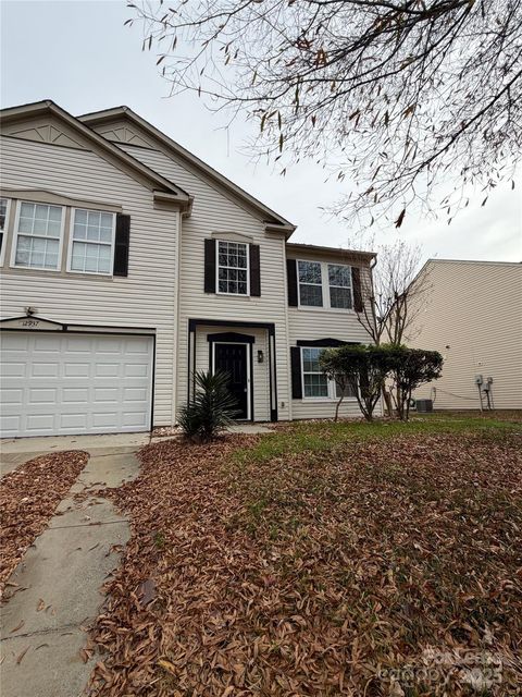 Photo of 12937 Silvaire Farm Road, Charlotte, NC 28278 (MLS # 4326529)