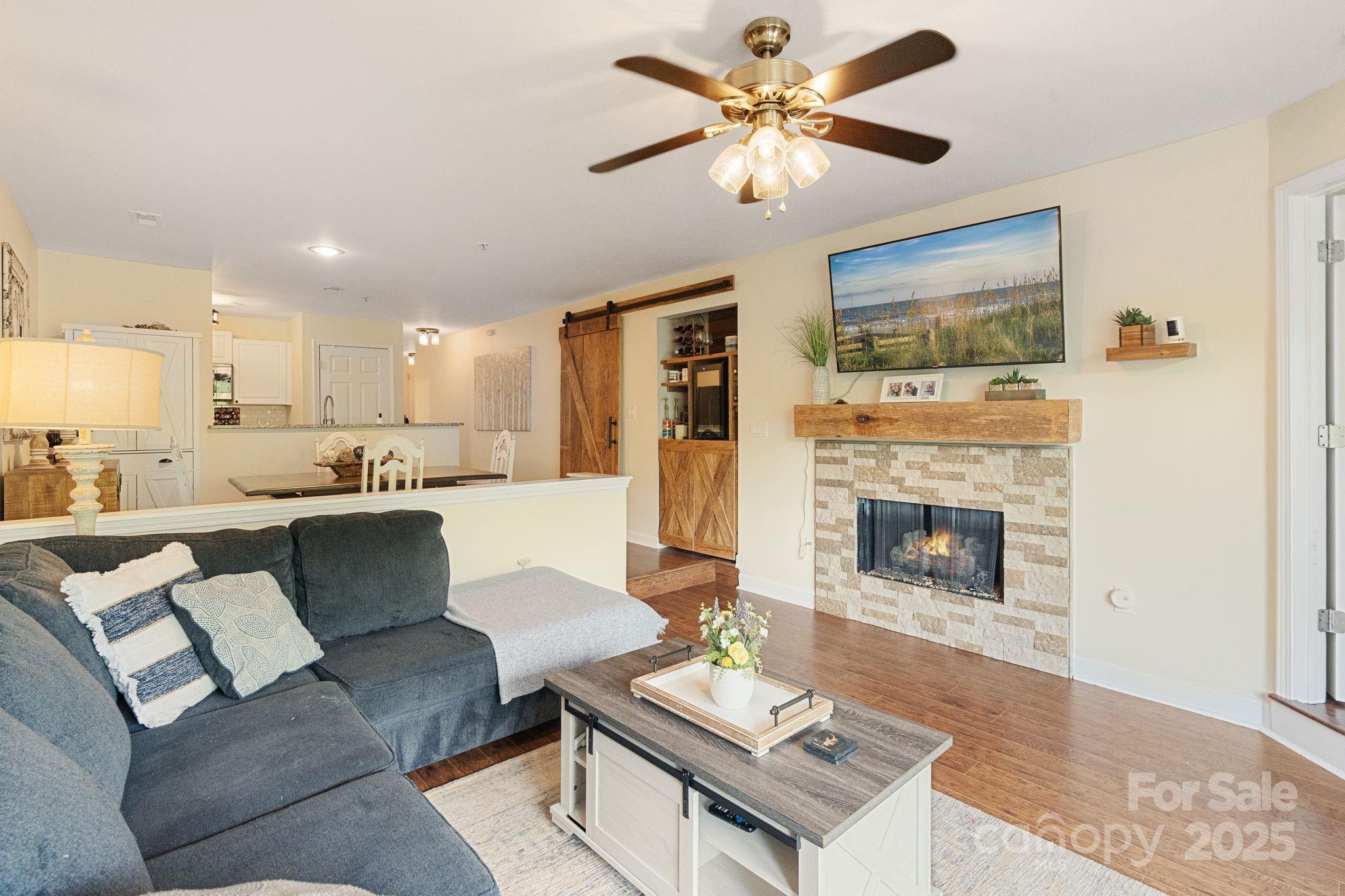 108 Pier 33 Drive 414