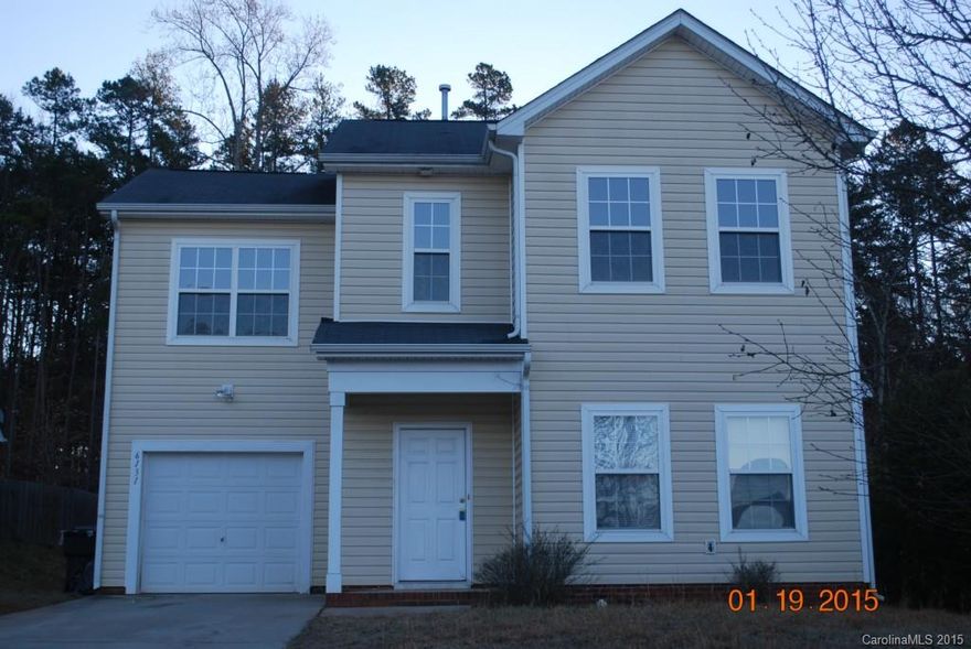 3 bedroom 2.5 bath home with bonus room. Fireplace in living room. One car garage. No smoking...pets conditional with owner approval. Avail to seen as of Jan 25th.