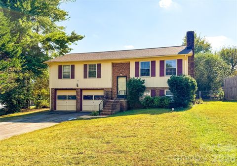 Photo of 307 Meadowbrook Drive, Newton, NC 28658 (MLS # 4388172)