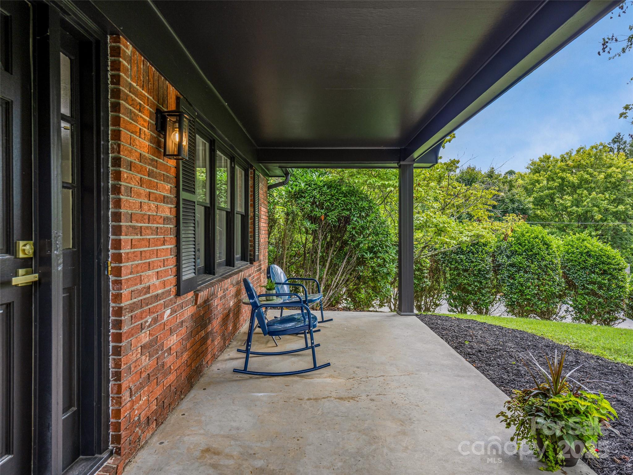 3 Acorn Road