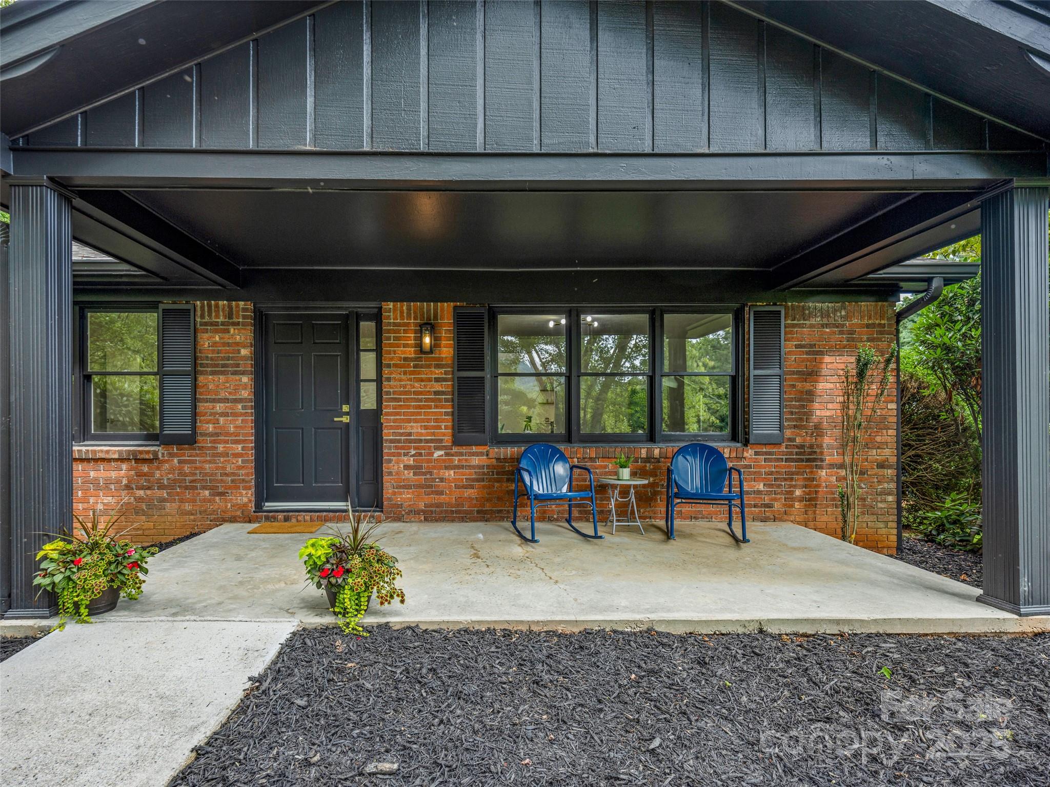 3 Acorn Road