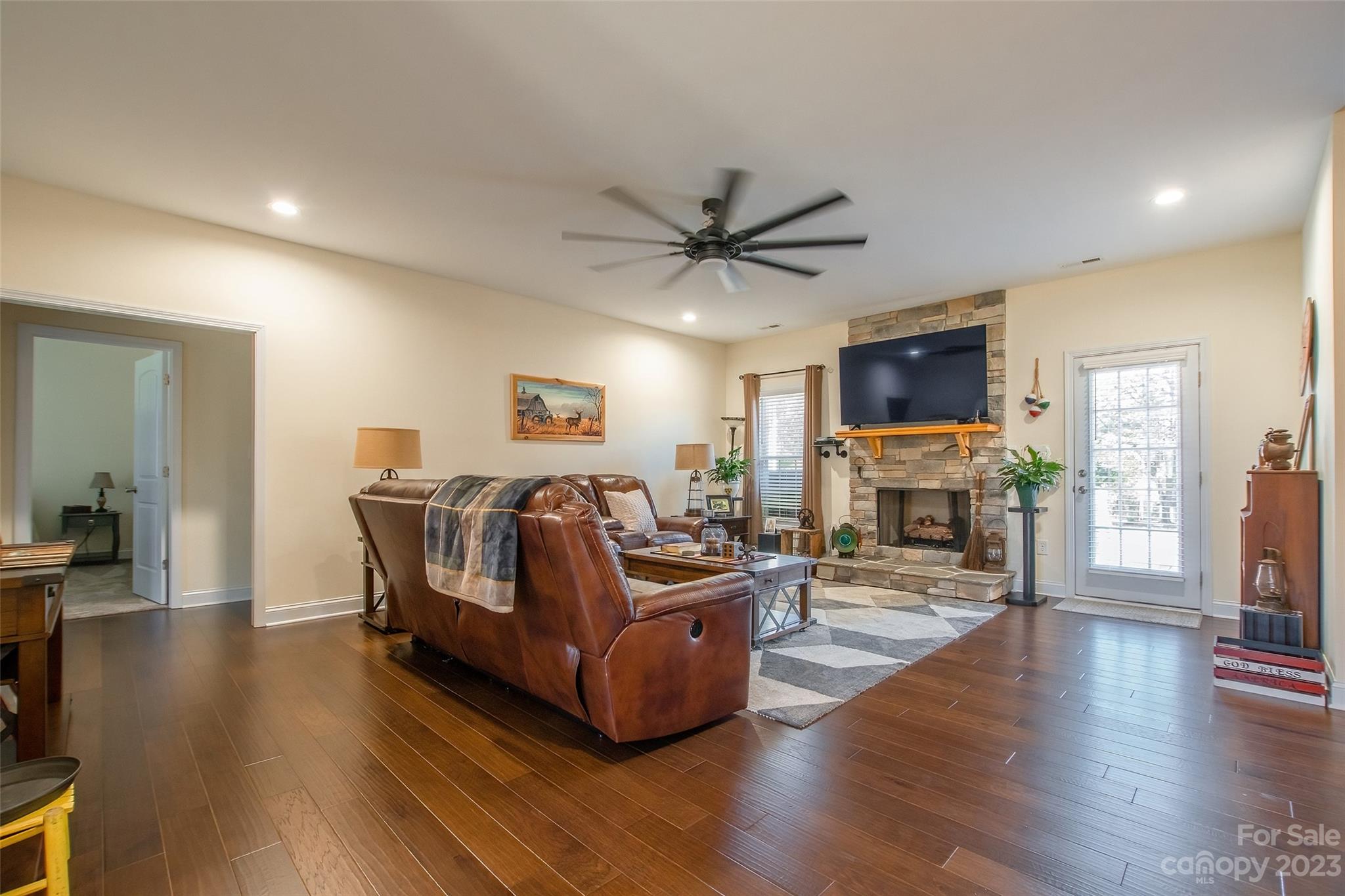 Sanders Landing - Residential