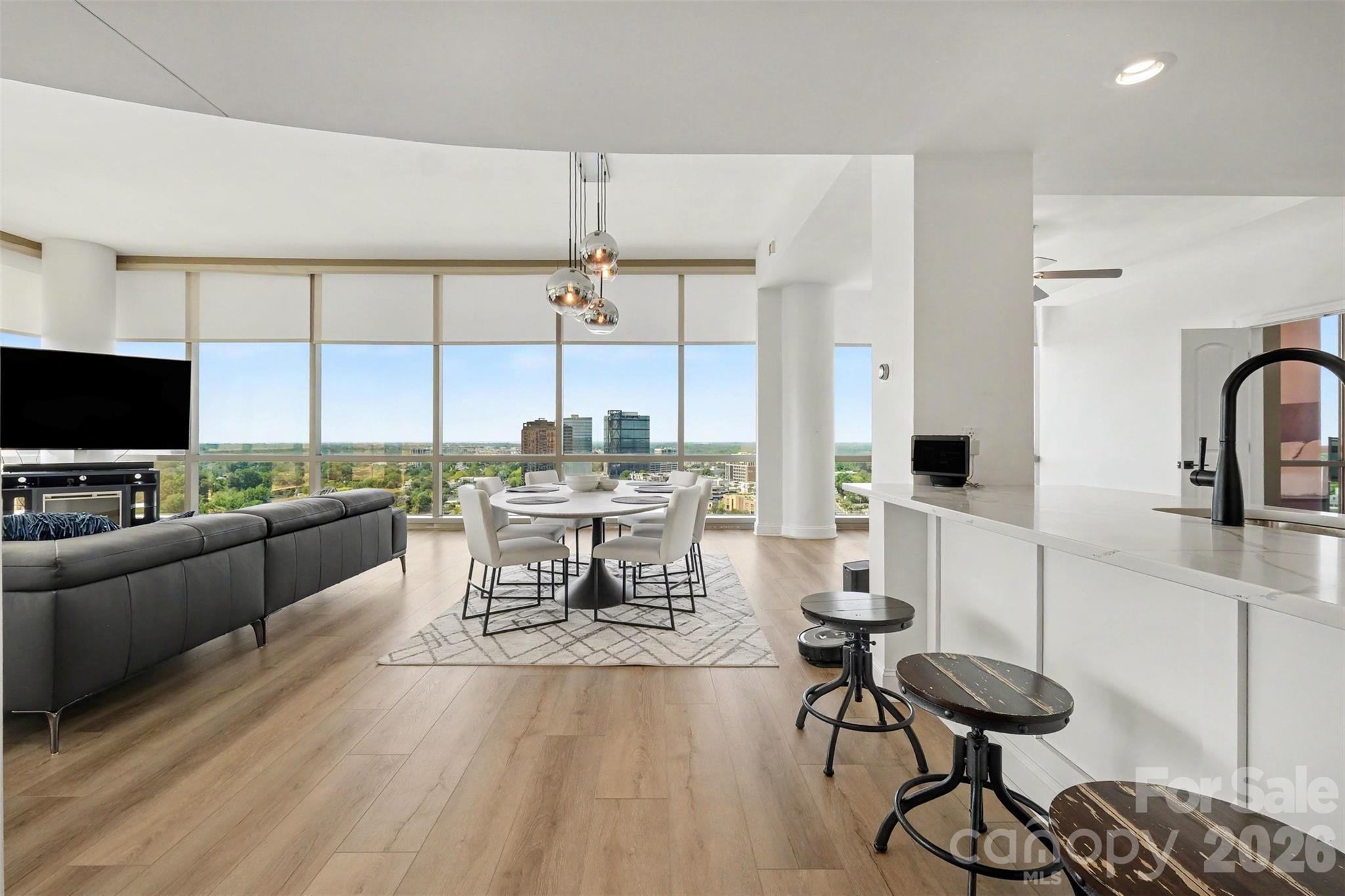 315 Arlington Avenue 2202