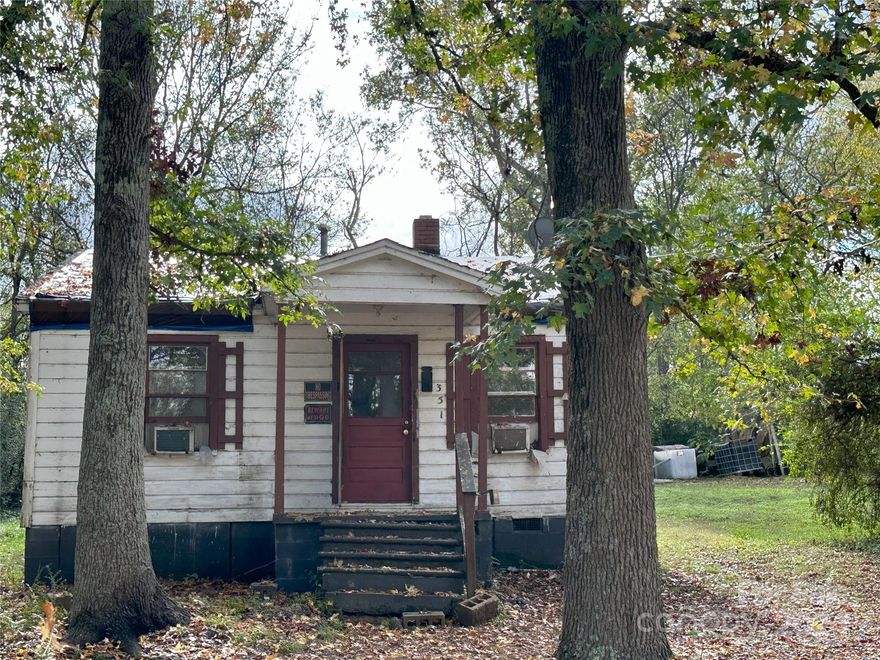 This property is a prime real estate opportunity, being sold "as is". The ideal fix and flip. No repairs or improvements will be made by the seller. Featuring 2 bedrooms and 1 bathroom, this home awaits your personal touch and creative vision. The seller has never lived in the property as it has been rented for several years. This property presents endless potential for investors or homeowners looking to customize and transform it into their dream space. Don't miss out on this rare chance to acquire a property with so much promise!