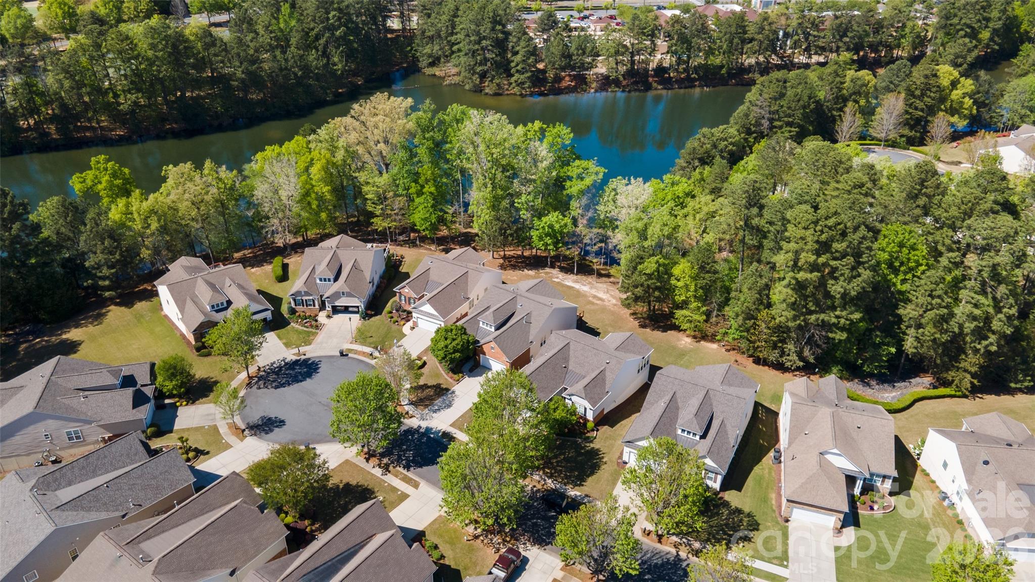 27064 Sanderling Court