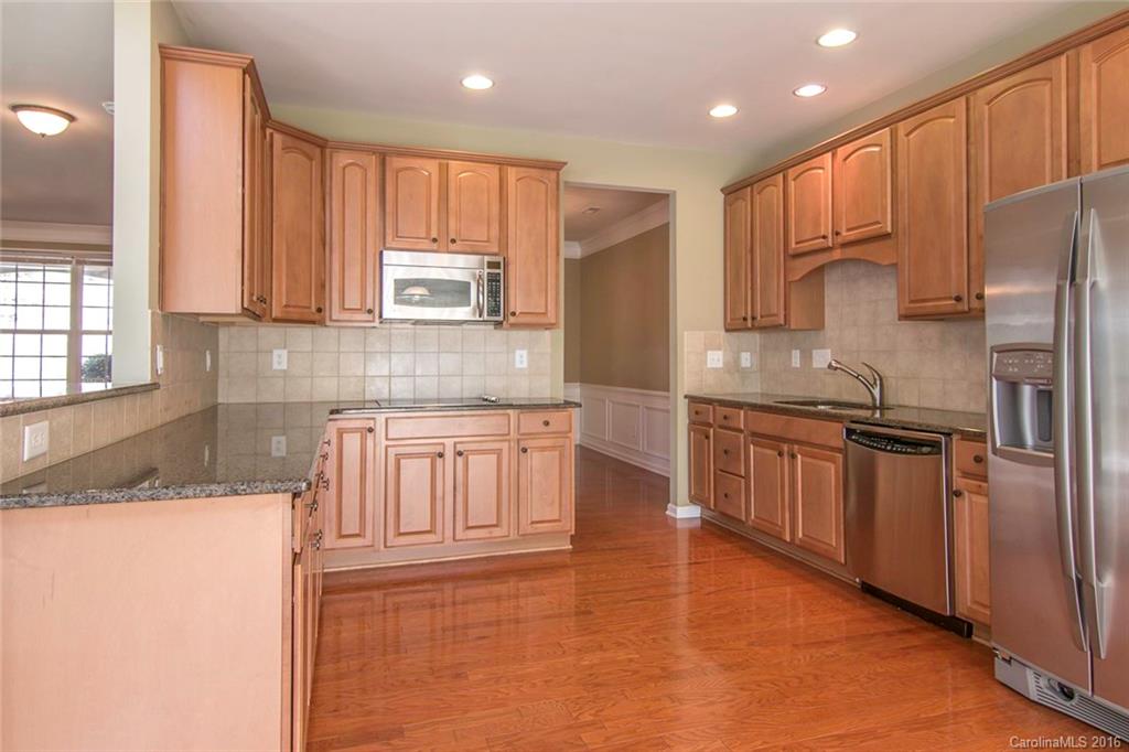 Lake Shore On Lake Wylie - Residential