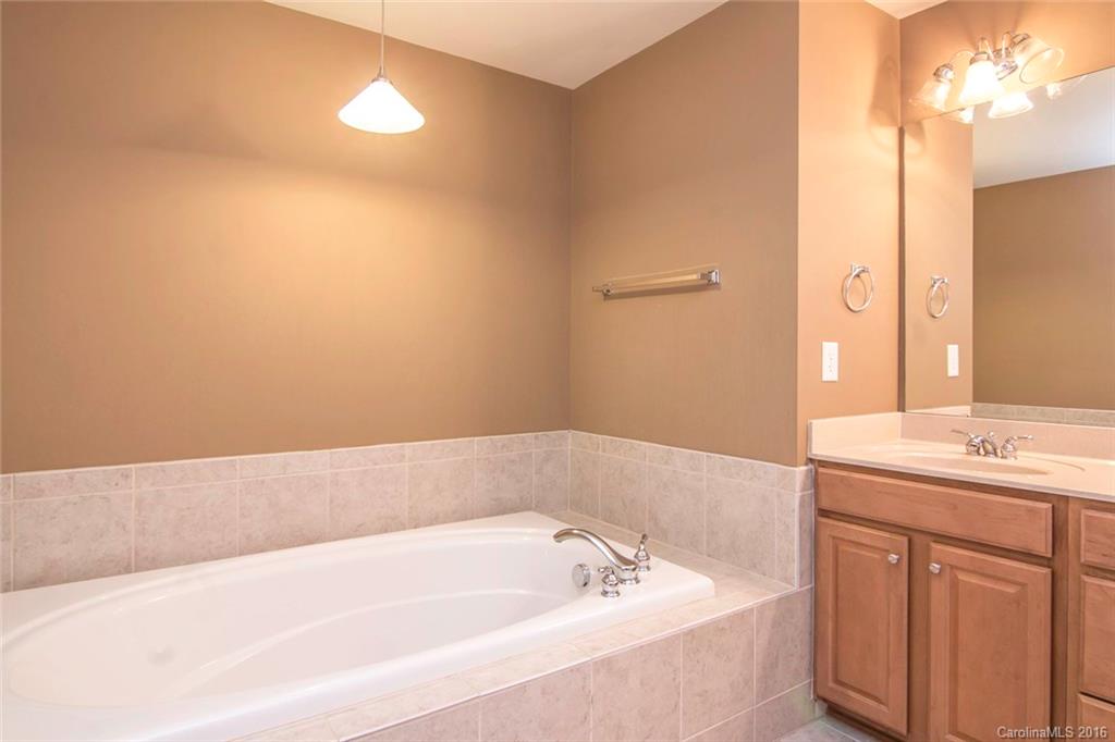 Lake Shore On Lake Wylie - Residential