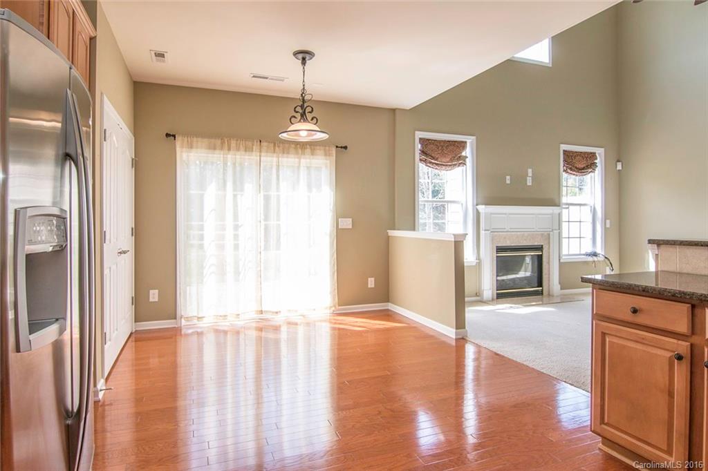 Lake Shore On Lake Wylie - Residential