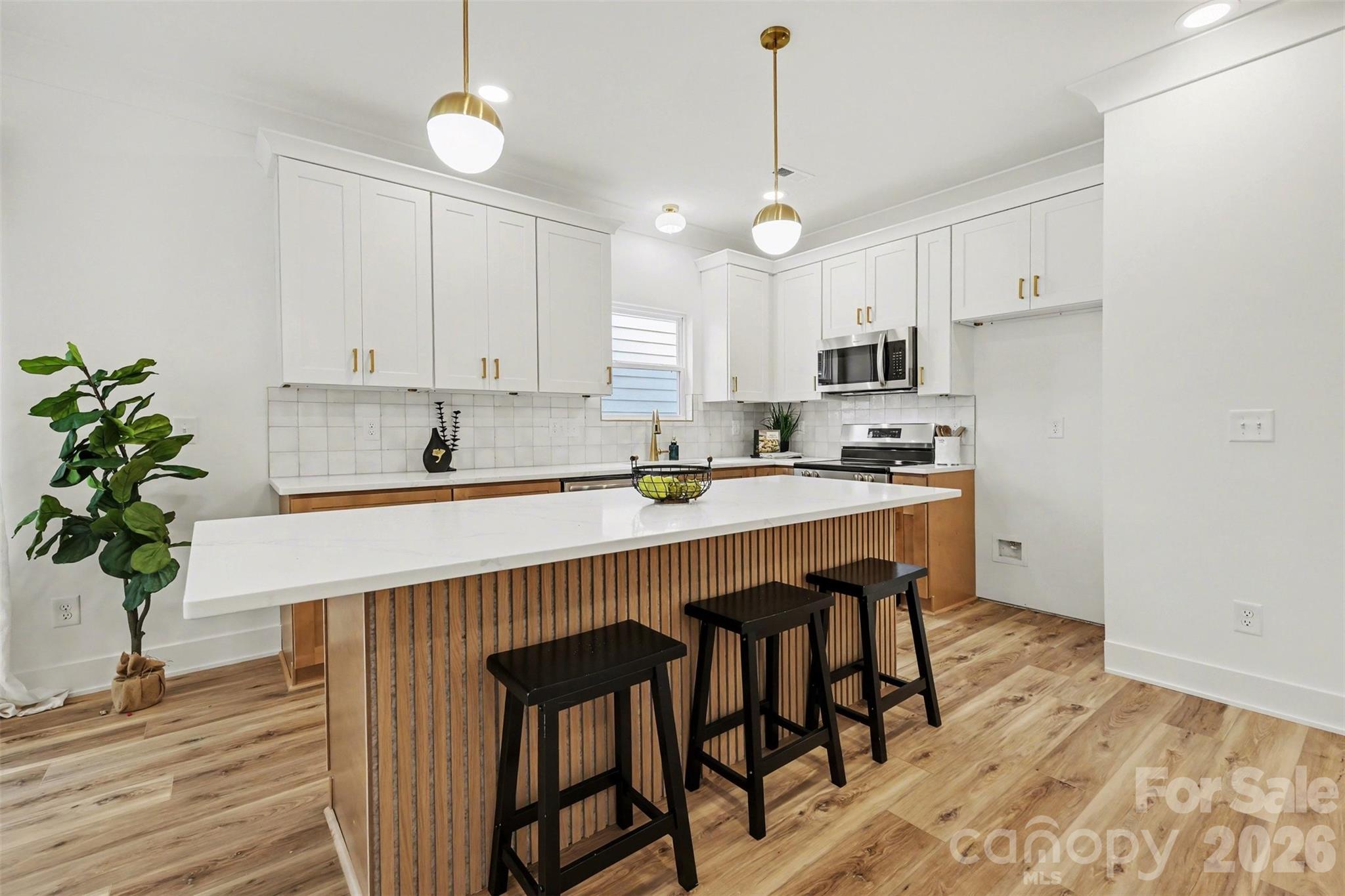 3211/3209 Ross Avenue