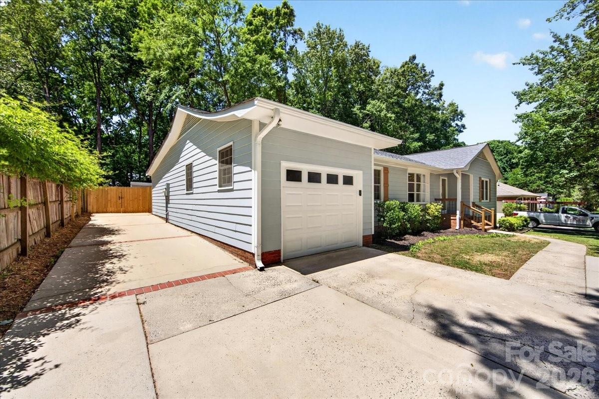 Mcclintock Woods - Residential