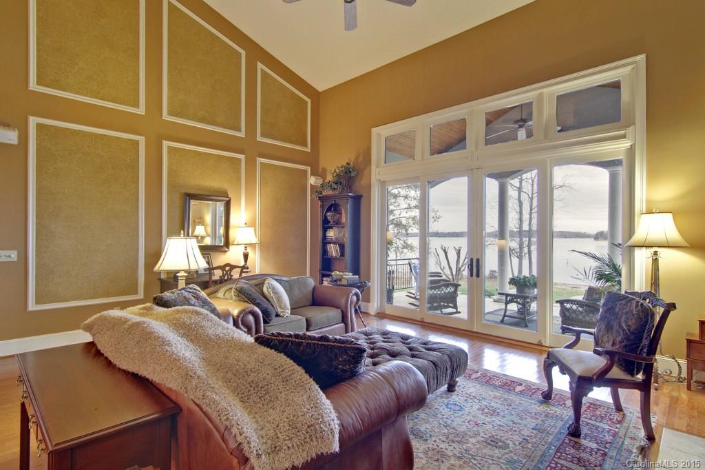 The Harbour At The Pointe - Residential