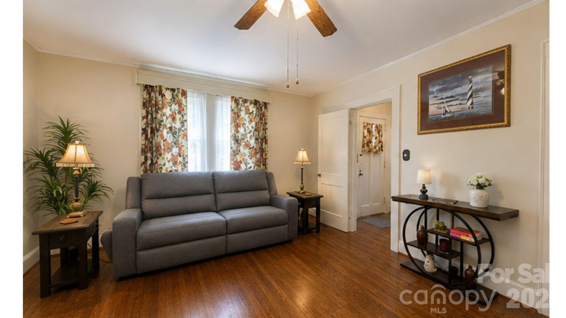 1106 N Main Street
