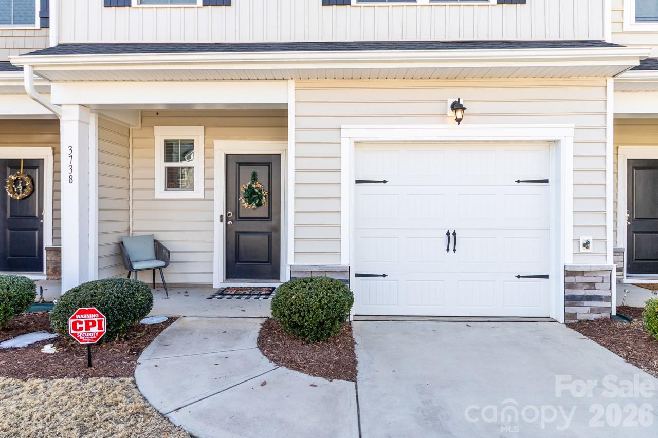 3738 Yorkshire Place