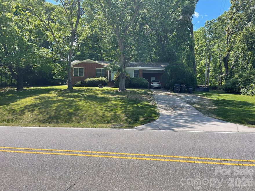 Beautiful Lot in much desired Weddington. Home has no value and is tenant occupied until June 1st. I will hold Open Houses on Saturdays from 1-3 pm. Please do not bother tenant and no appointments until further notice.