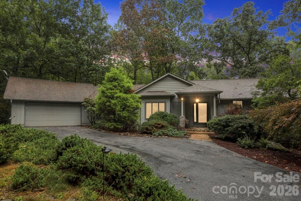 9 LAUREL FOREST DR, HORSE SHOE, NC 28742 - Image 1b2d56637dd3efe0a815a0a3471f4ccf/2109273945