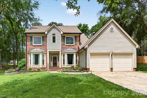 Photo of 1045 Fairway Ridge Road NW, Concord, NC 28027 (MLS # 4387526)