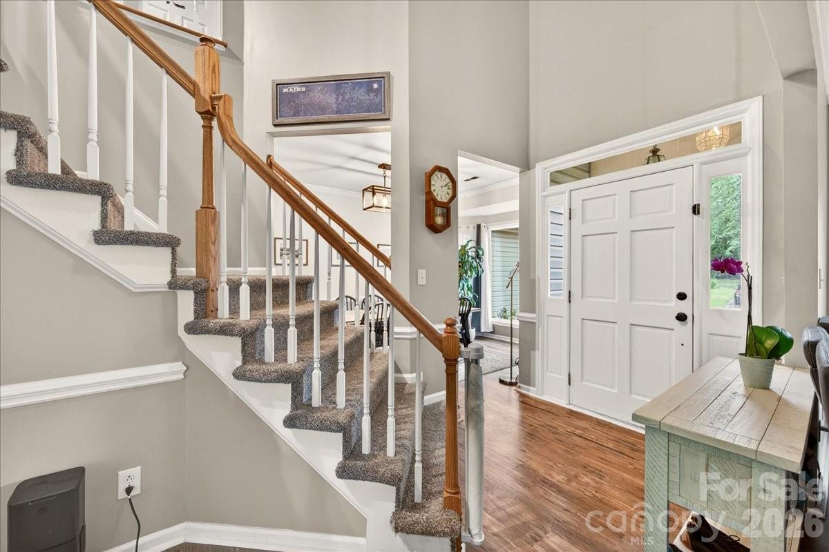 1045 Fairway Ridge Road NW