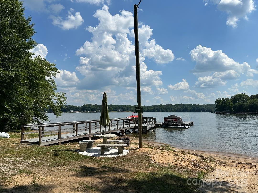 440 Lake Pointe Lane