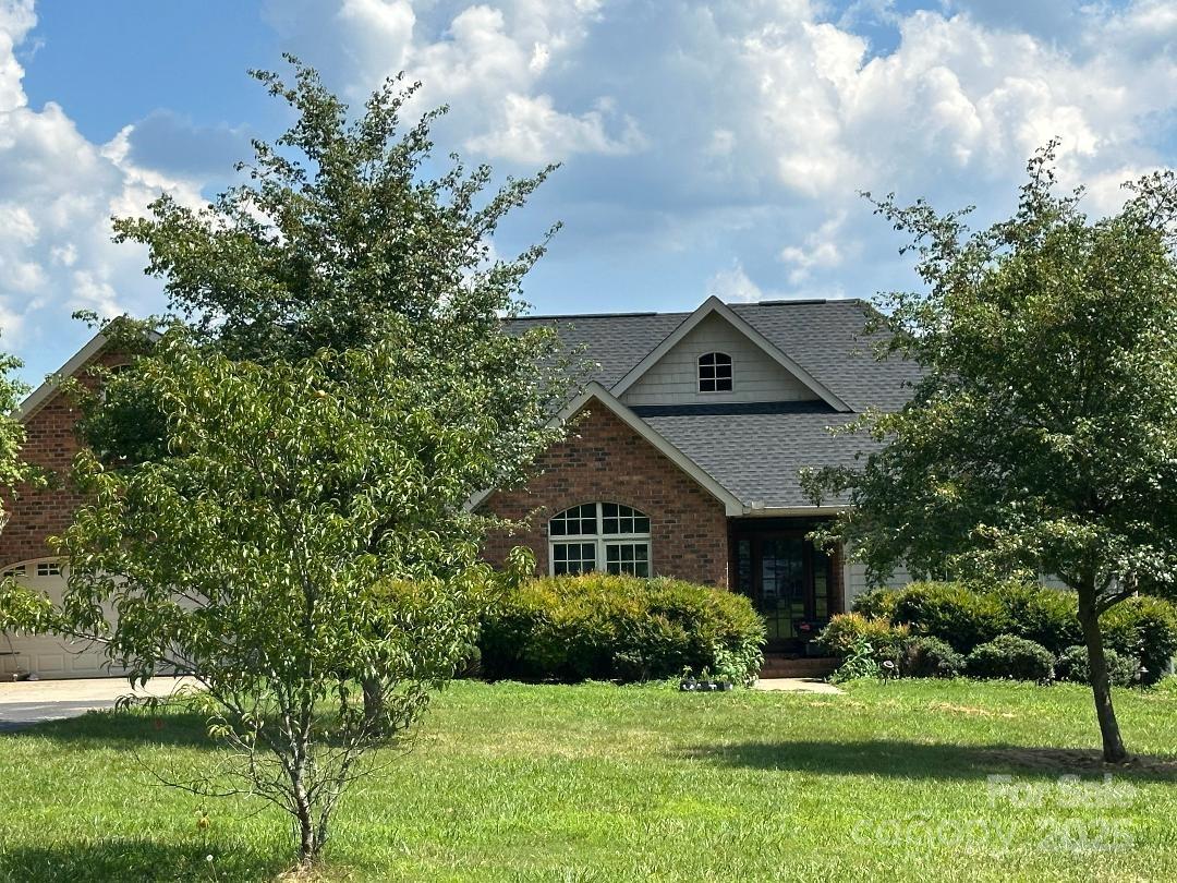 440 Lake Pointe Lane