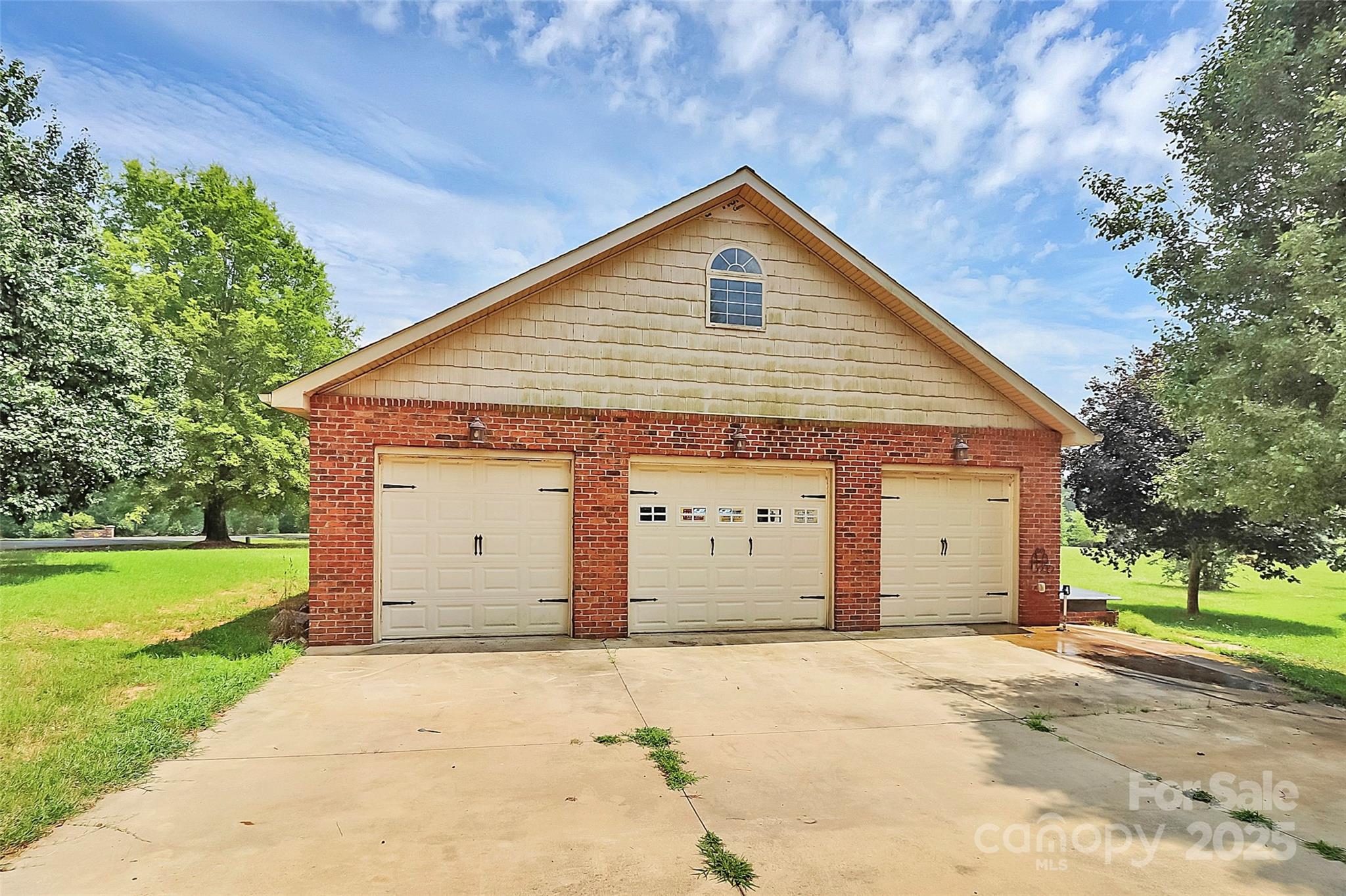 440 Lake Pointe Lane
