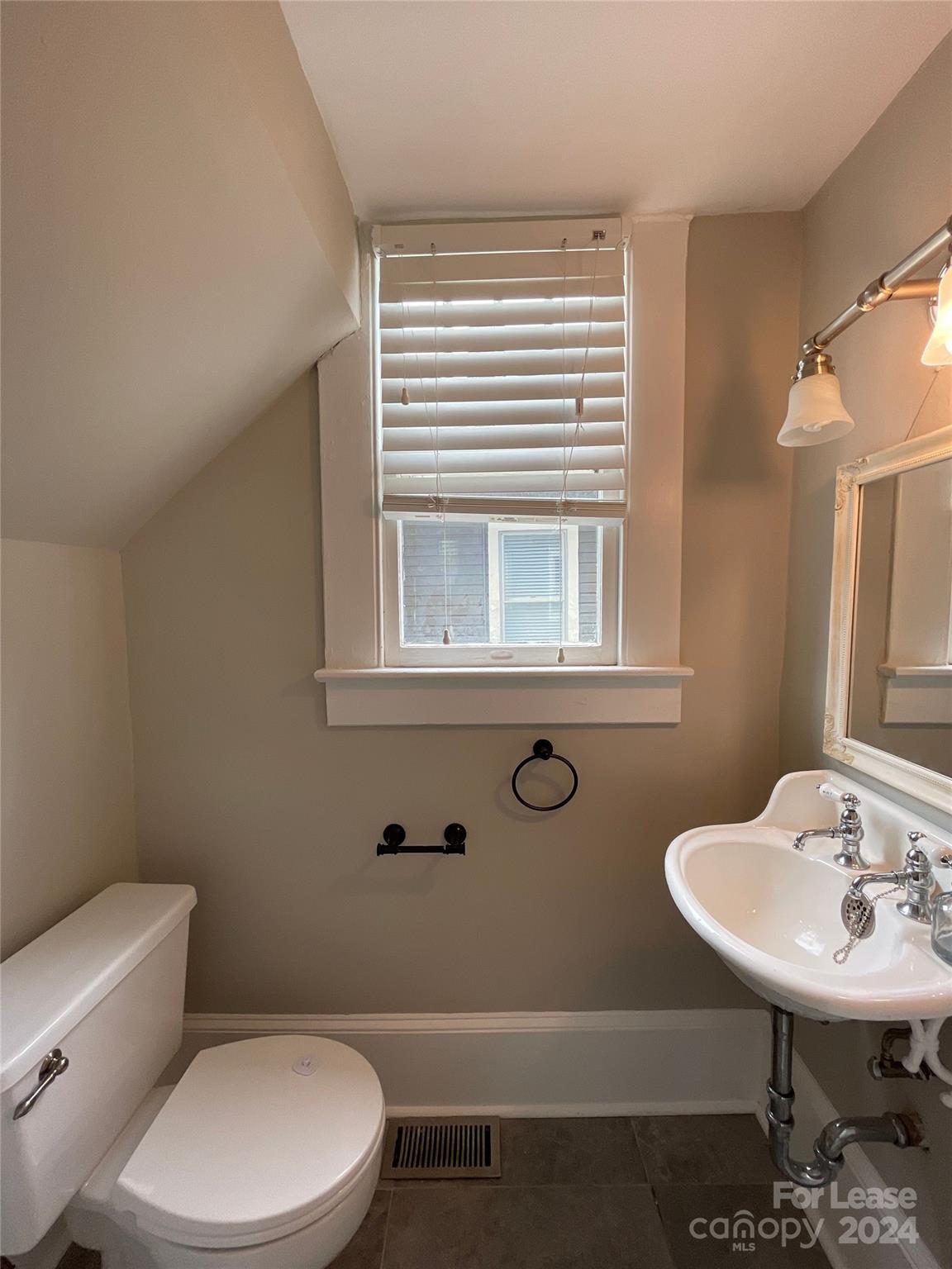 Elizabeth - Residential Lease