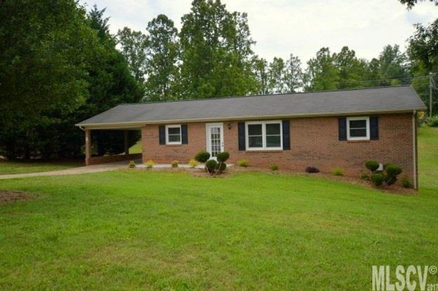 Newly renovated home is in move in condition! The kitchen has new white cabinetry and stainless appliances. Both bathrooms are completely new including vanities, commodes, and tub/shower. The living areas have new prefinished hardwood flooring and both baths have tile flooring. The bedrooms have new carpeting. The heat pump and vinyl windows are new, as well as all the light fixtures and receptacles. The exterior is brick and newly installed vinyl trim for low maintenance. Convenient Hudson location close to grocery, banking, schools, Hwy 321.