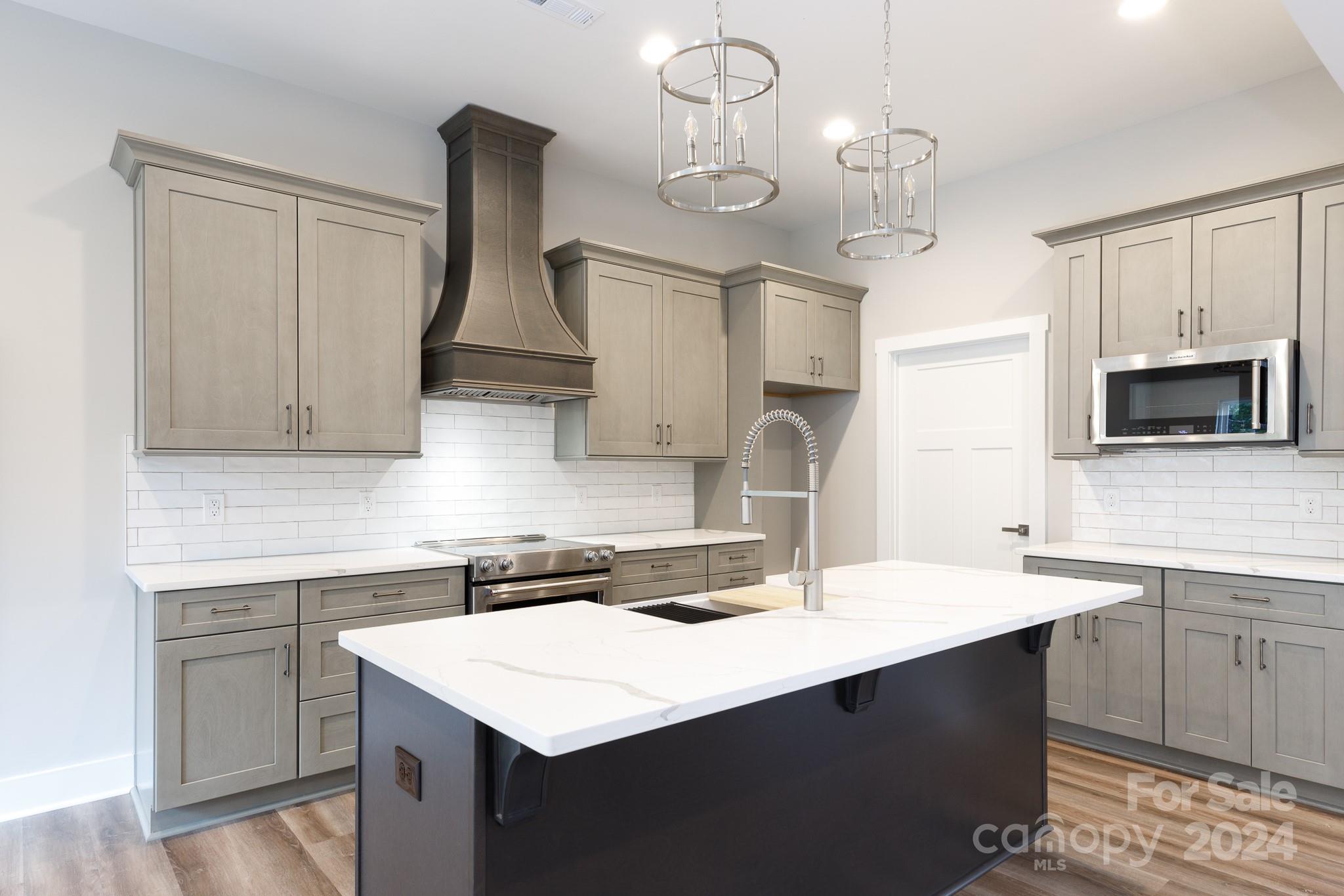 Sanders Landing - Residential