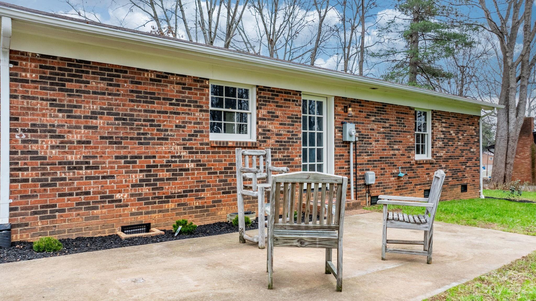 Jamestowne - Residential